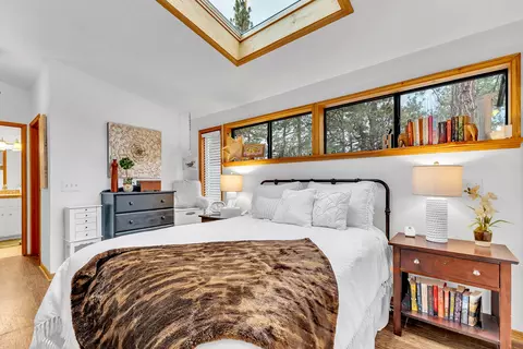 Bedroom - 53454 Double View Dr, Idyllwild, CA 92549 photo 1 of 6