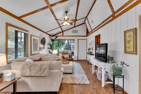 Living - 53454 Double View Dr, Idyllwild, CA 92549 photo 4 of 5