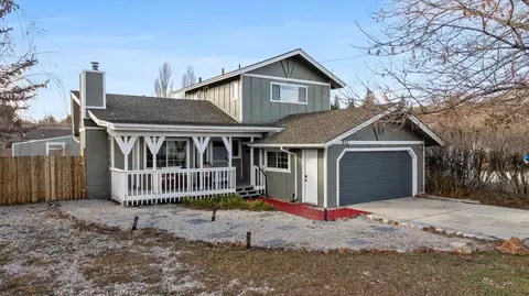 913 Mount Doble Dr, Big Bear City, CA 92314