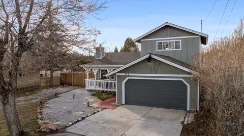 Exterior - 913 Mount Doble Dr, Big Bear City, CA 92314 photo 3 of 16