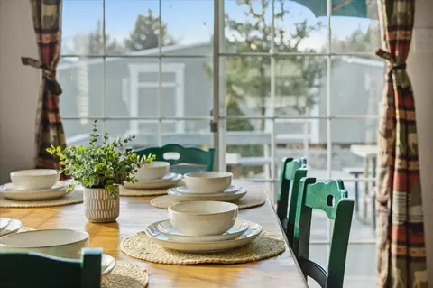 Dining - 913 Mount Doble Dr, Big Bear City, CA 92314 photo 2 of 2