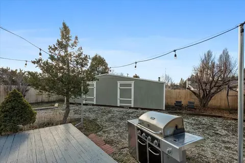 Exterior - 913 Mount Doble Dr, Big Bear City, CA 92314 photo 12 of 16