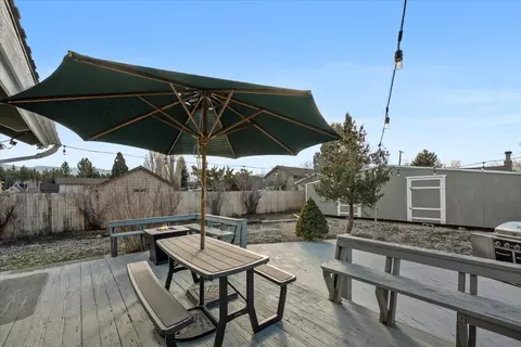 Exterior - 913 Mount Doble Dr, Big Bear City, CA 92314 photo 11 of 16