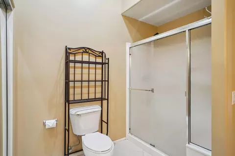 Bath - 49382 Wayne St, Indio, CA 92201 photo 4 of 4
