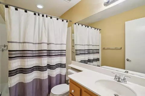 Bath - 49382 Wayne St, Indio, CA 92201 photo 1 of 4