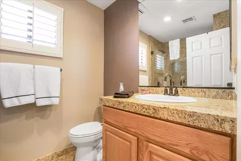 Bath - 81033 Jamie Way, Indio, CA 92201 photo 1 of 2