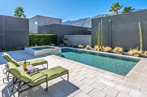 1053 Dane Dr, Palm Springs, CA 92262