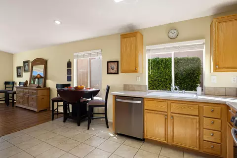 Kitchen - 82441 Gregory Ct, Indio, CA 92201 photo 5 of 6