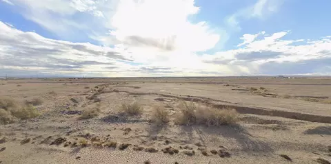 2058 Salton Dr, Thermal, CA 92274