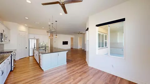 Kitchen - 85624 Molvena Dr, Indio, CA 92203 photo 8 of 9