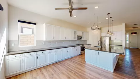 Kitchen - 85624 Molvena Dr, Indio, CA 92203 photo 9 of 9