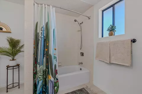 Bath - 63555 Walpi Dr, Joshua Tree, CA 92252 photo 2 of 3
