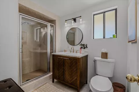 Bath - 63555 Walpi Dr, Joshua Tree, CA 92252 photo 3 of 3