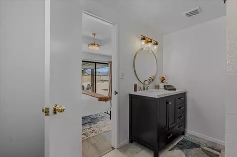 Bath - 63555 Walpi Dr, Joshua Tree, CA 92252 photo 1 of 3