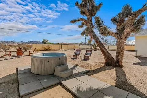 Exterior - 63555 Walpi Dr, Joshua Tree, CA 92252 photo 2 of 7