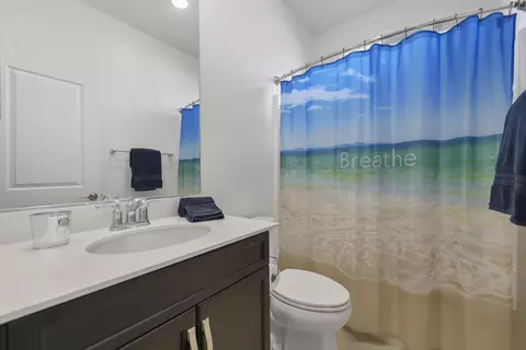 Bath - 42963 Ascona Ln, Indio, CA 92203 photo 3 of 4