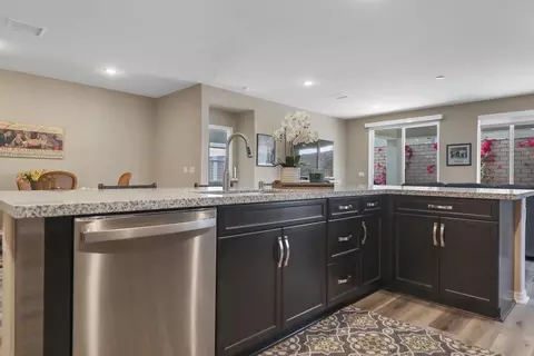 Kitchen - 42963 Ascona Ln, Indio, CA 92203 photo 4 of 4