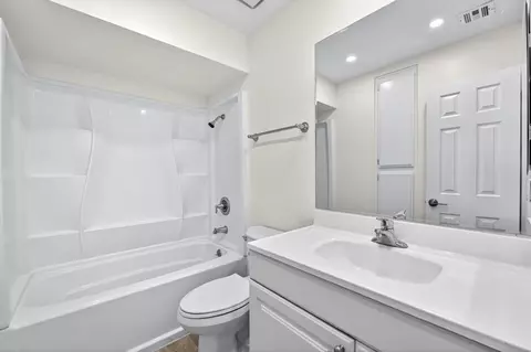 Bath - 48344 Stewart Dr, Indio, CA 92201 photo 1 of 1