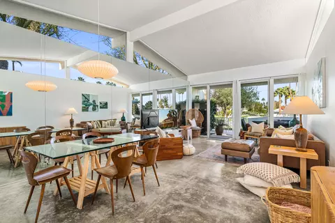 248 E Canyon Vista Dr, Palm Springs, CA 92264