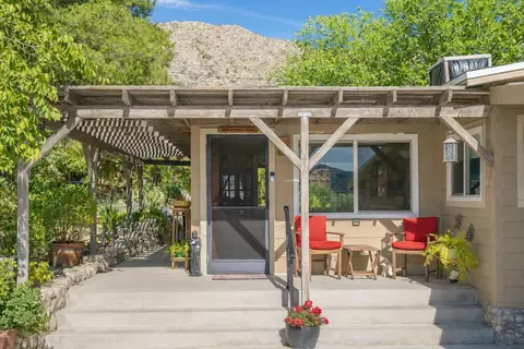 Exterior - 6913 Apache Trl, Yucca Valley, CA 92284 photo 2 of 17