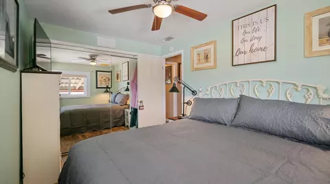 Bedroom - 6913 Apache Trl, Yucca Valley, CA 92284 photo 5 of 5