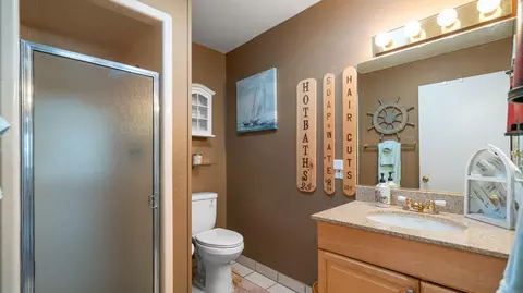 Bath - 6913 Apache Trl, Yucca Valley, CA 92284 photo 4 of 4