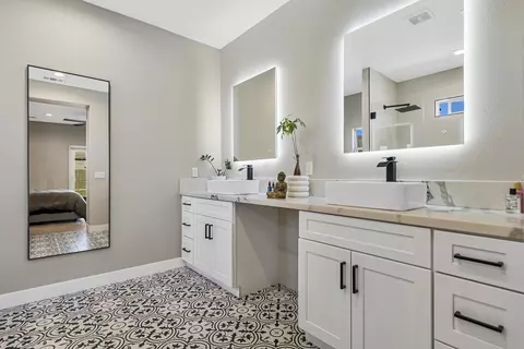 Bath - 83364 Doak St, Indio, CA 92203 photo 1 of 5