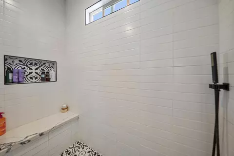 Bath - 83364 Doak St, Indio, CA 92203 photo 3 of 5