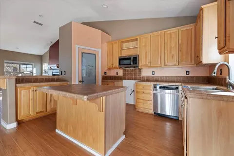 Kitchen - 329 Pine Ln, Big Bear City, CA 92314 photo 1 of 2