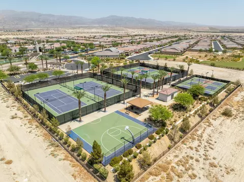 View/Area - 43595 Vacanza Ct, Indio, CA 92203 photo 16 of 20