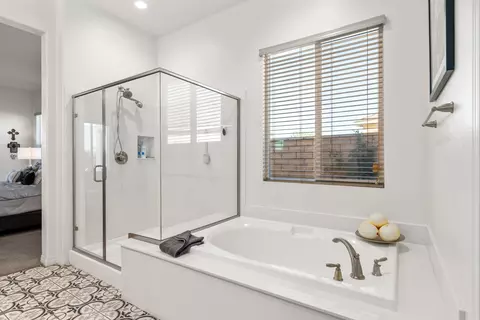 Bath - 43595 Vacanza Ct, Indio, CA 92203 photo 4 of 6