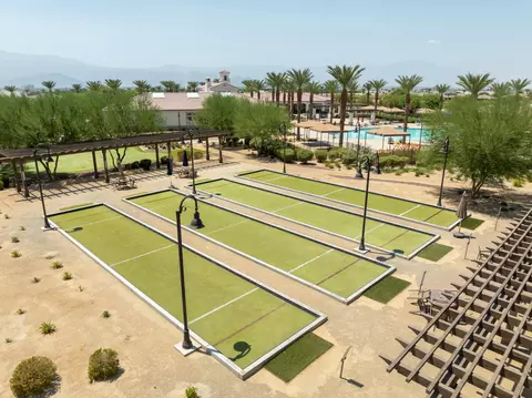 View/Area - 43595 Vacanza Ct, Indio, CA 92203 photo 11 of 20