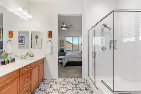 Bath - 43595 Vacanza Ct, Indio, CA 92203 photo 3 of 6
