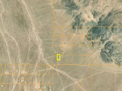 128 Caspers Rd, Landers, CA 92285