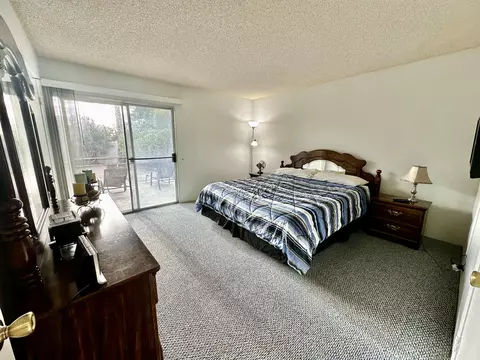 1679 Sunflower Ct N, Palm Springs, CA 92262