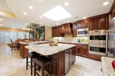 38348 Zinnia Ln E, Palm Desert, CA 92211