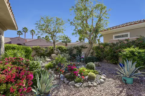 Exterior - 81025 Avenida Lorena, Indio, CA 92203 photo 4 of 11