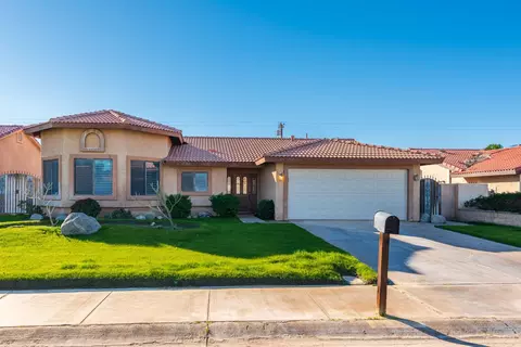 67705 Ovante Rd, Cathedral City, CA 92234