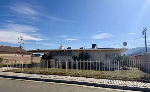 393 W Palm Vista Dr, Palm Springs, CA 92262