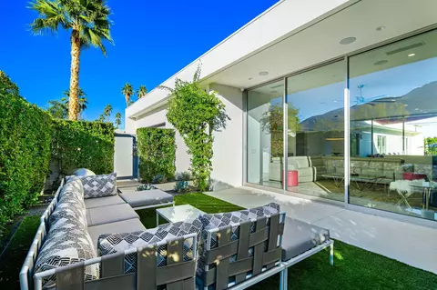 1940 S Barona Rd, Palm Springs, CA 92264
