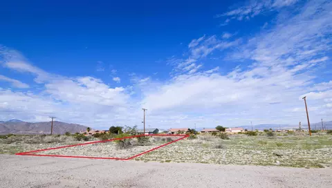 1572 Arctic Ave, Thermal, CA 92274 photo 12