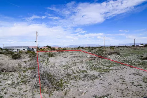 1572 Arctic Ave, Thermal, CA 92274 photo 8