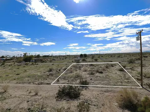 1572 Arctic Ave, Thermal, CA 92274 photo 11