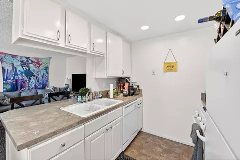 Kitchen - 48314 Stewart Dr, Indio, CA 92201 photo 3 of 4
