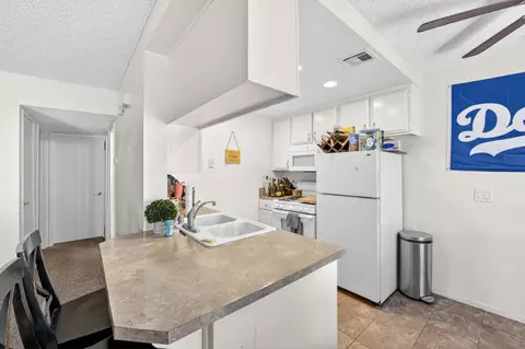 Kitchen - 48314 Stewart Dr, Indio, CA 92201 photo 2 of 4