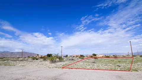 1570 Arctic Ave, Thermal, CA 92274 photo 3