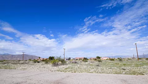 1570 Arctic Ave, Thermal, CA 92274 photo 6