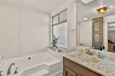 33 Diamond E Dr, Palm Desert, CA 92260 photo 13