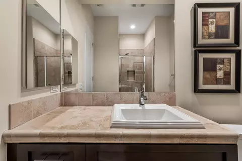 Bath - 80977 Rockspur Ct, Indio, CA 92201 photo 5 of 6