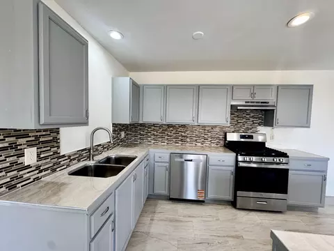 Kitchen - 7421 Bannock Trl, Yucca Valley, CA 92284 photo 1 of 3